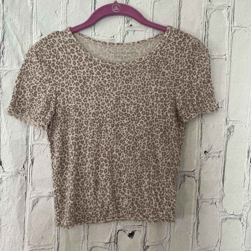 American Eagle soft & sexy ribbed leopard print crop top